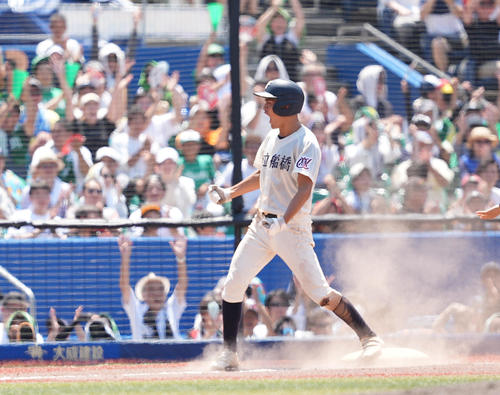 【高校野球】市船橋が抗議し18分間中断　10回表、捕手の三塁送球が走者に当たるも守備妨害の判定／千葉